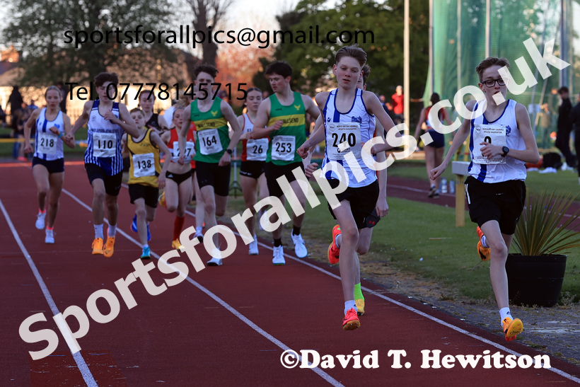 The 1500 metres, 2026 NEGP 1, Monkton Stadium. Photo: David T. Hewitson/Sports for All Pics